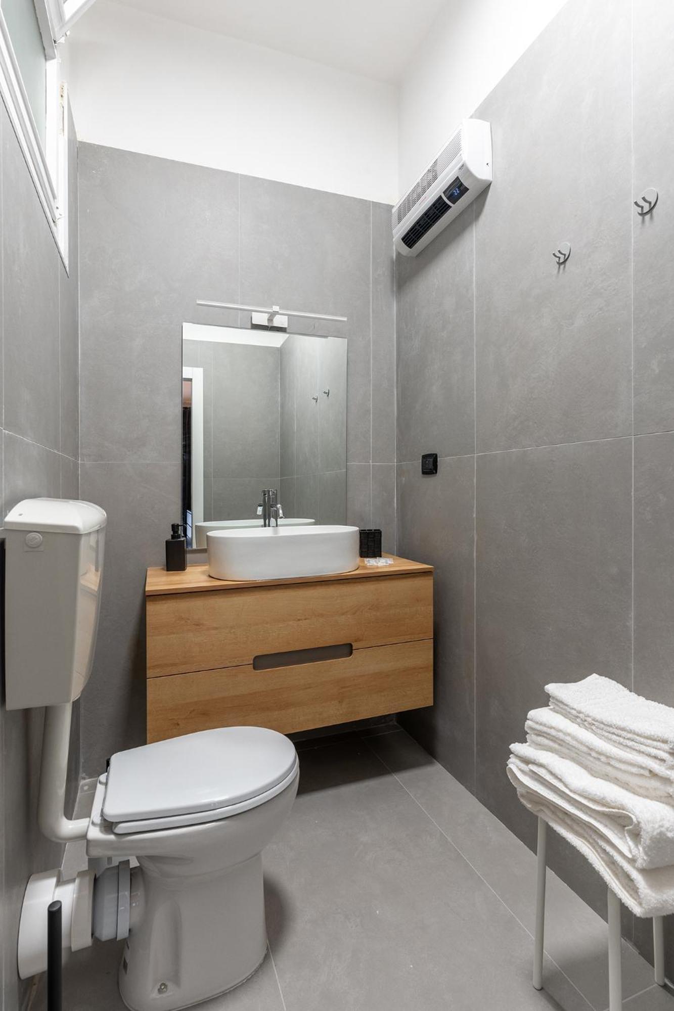 Fourooms - Bari Principe Amedeo Luaran gambar